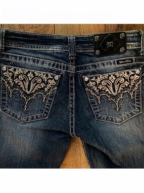 Gorgeous Miss Me Boot Jeans With Embroidered Back Pocket 30” Inseam